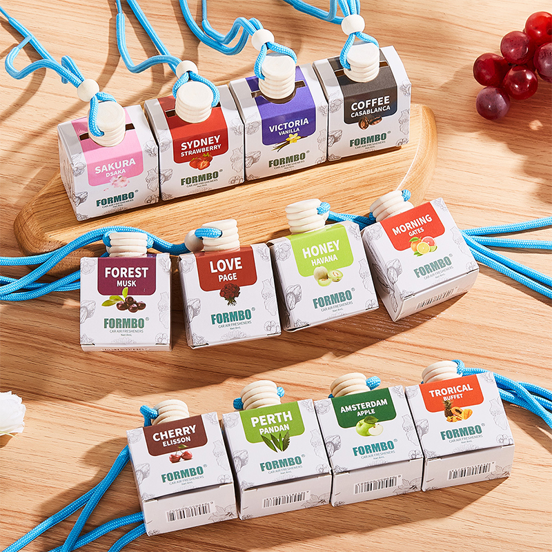 Parfum do auta Blossom & Berry - Závesný osviežovač vzduchu s prírodnou kvetinovou a ovocnou esenciou Luxusné doplnky do auta 8 ml