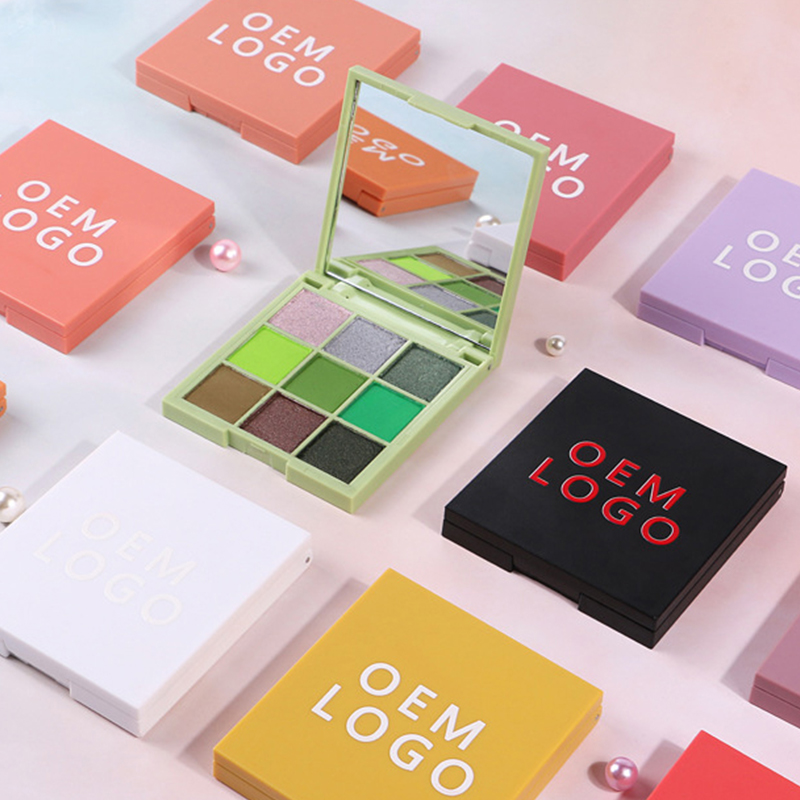 12-farebná paleta očných tieňov