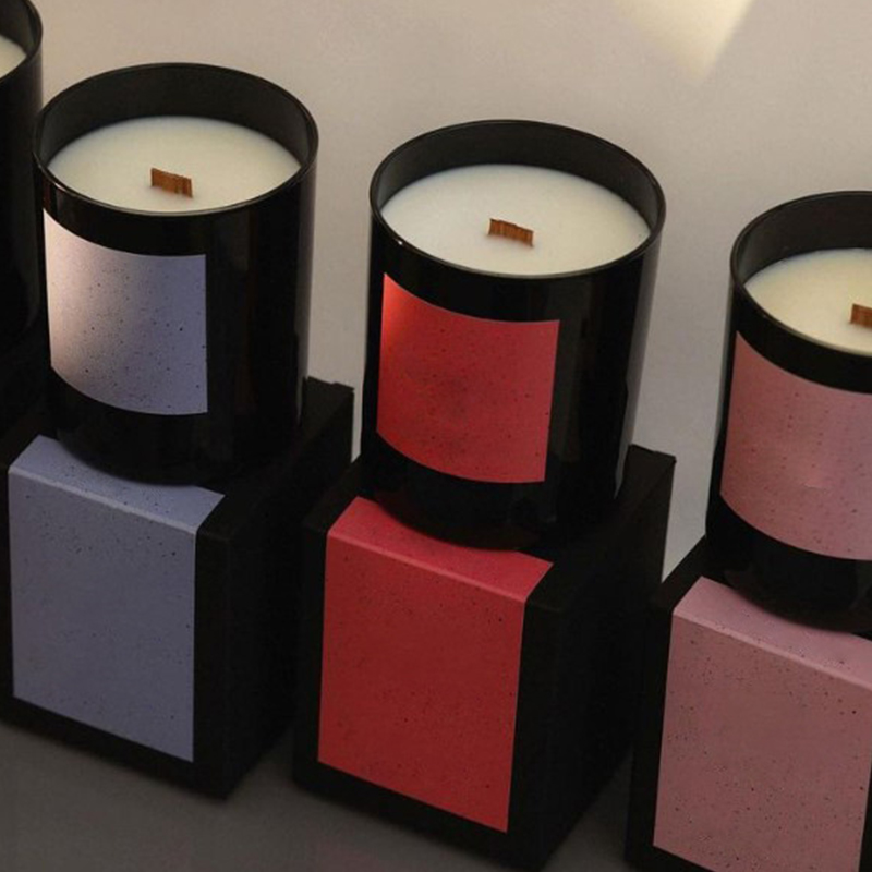 220 g Pohár s hrubým dnom Ekologický Bezdymové drevené jadro Luxusná darčeková krabička Rastlinný esenciálny olej Sójový vosk vonná sviečka