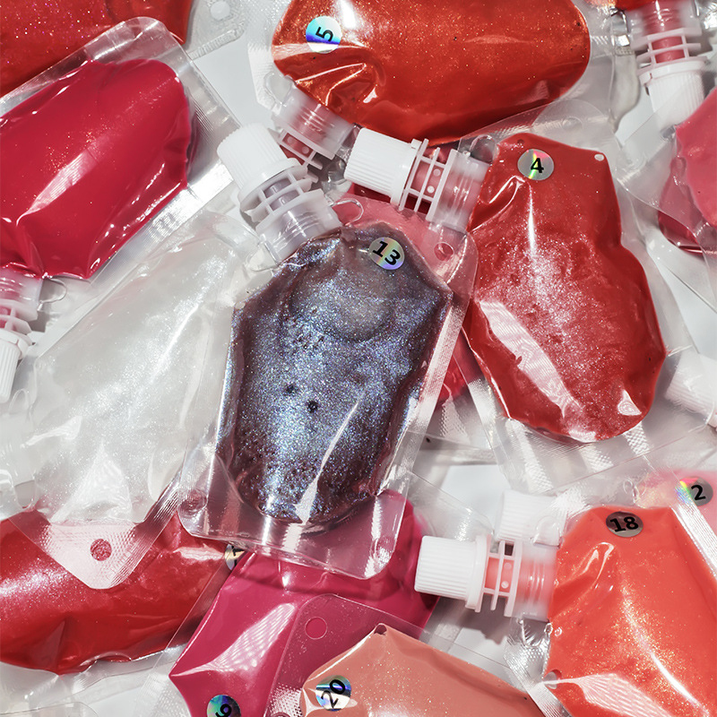 200 ml plastové vrecúško s leskom na pery vrecúško s hubicou Vegan and Cruelty Free Dokončený základný pigment na pery